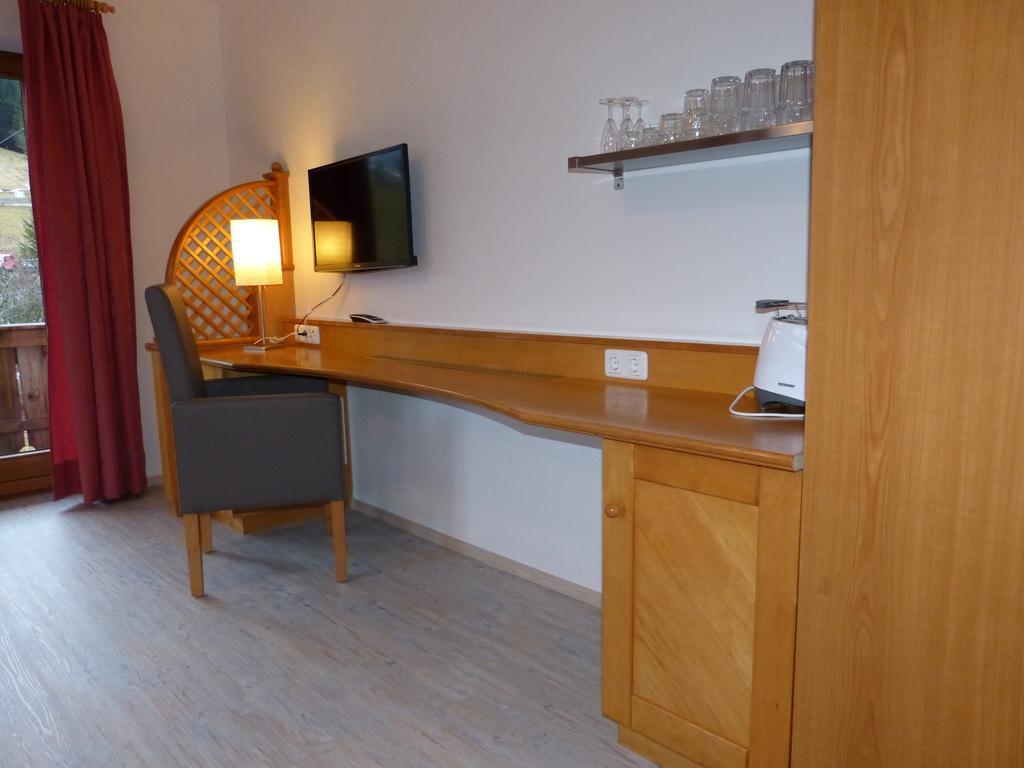 Appartements Alpenland Lermoos Room photo