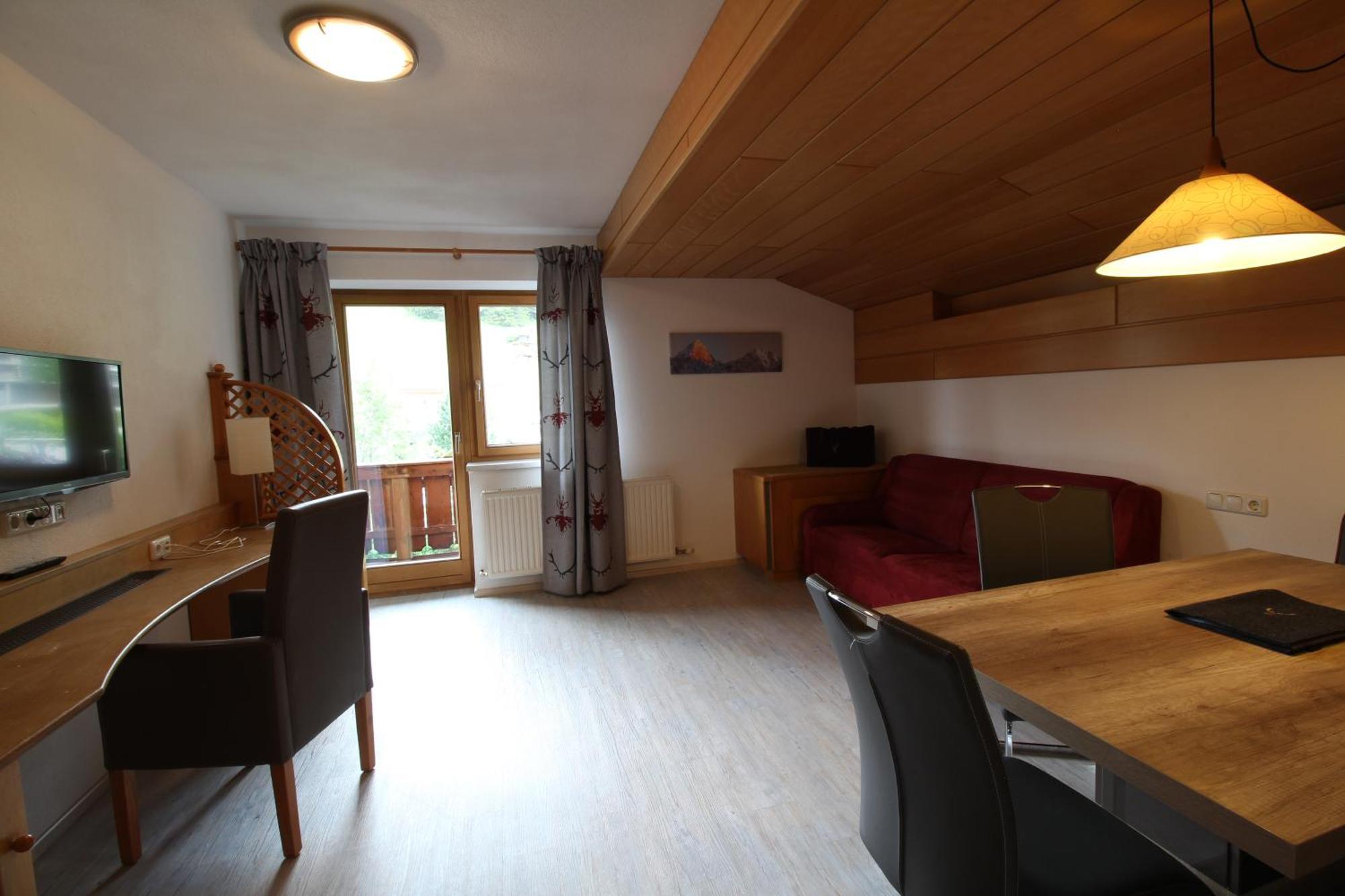 Appartements Alpenland Lermoos Exterior photo