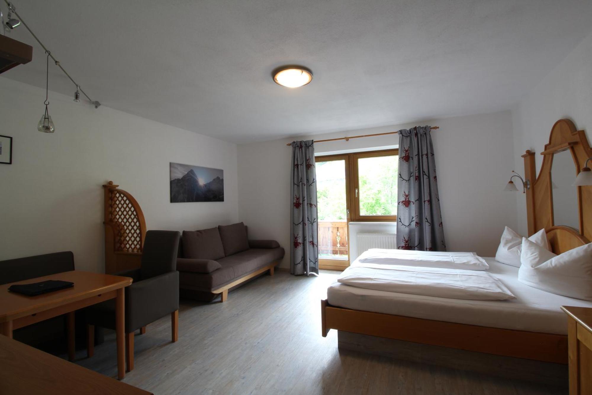 Appartements Alpenland Lermoos Exterior photo