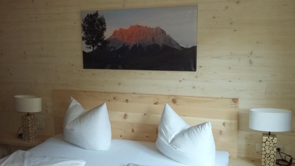 Appartements Alpenland Lermoos Room photo