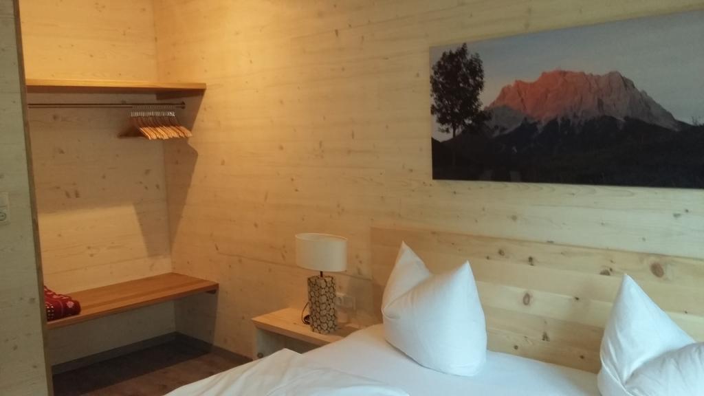 Appartements Alpenland Lermoos Room photo