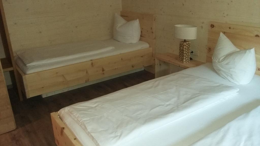 Appartements Alpenland Lermoos Room photo