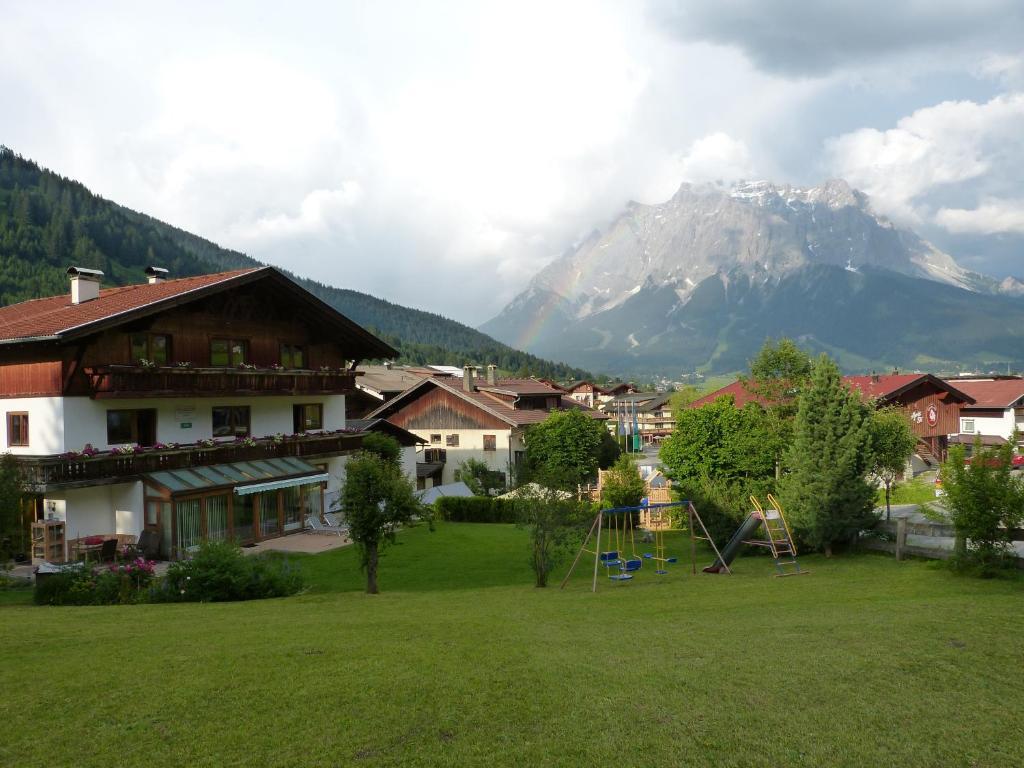 Appartements Alpenland Lermoos Exterior photo